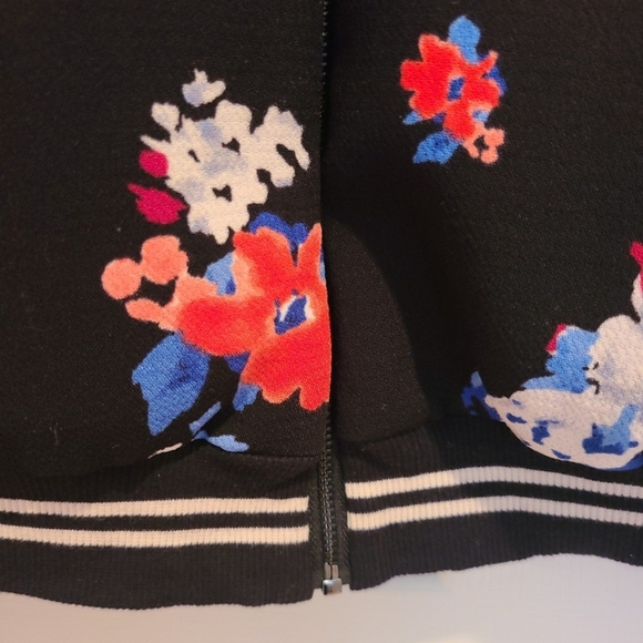 Vince Camuto floral bloom bomber jacket - Picture 4 of 15